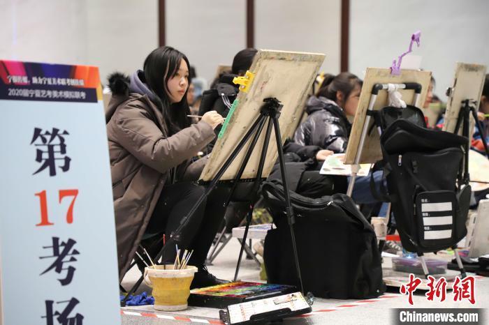 资料图：联考现场。 胡俊 摄